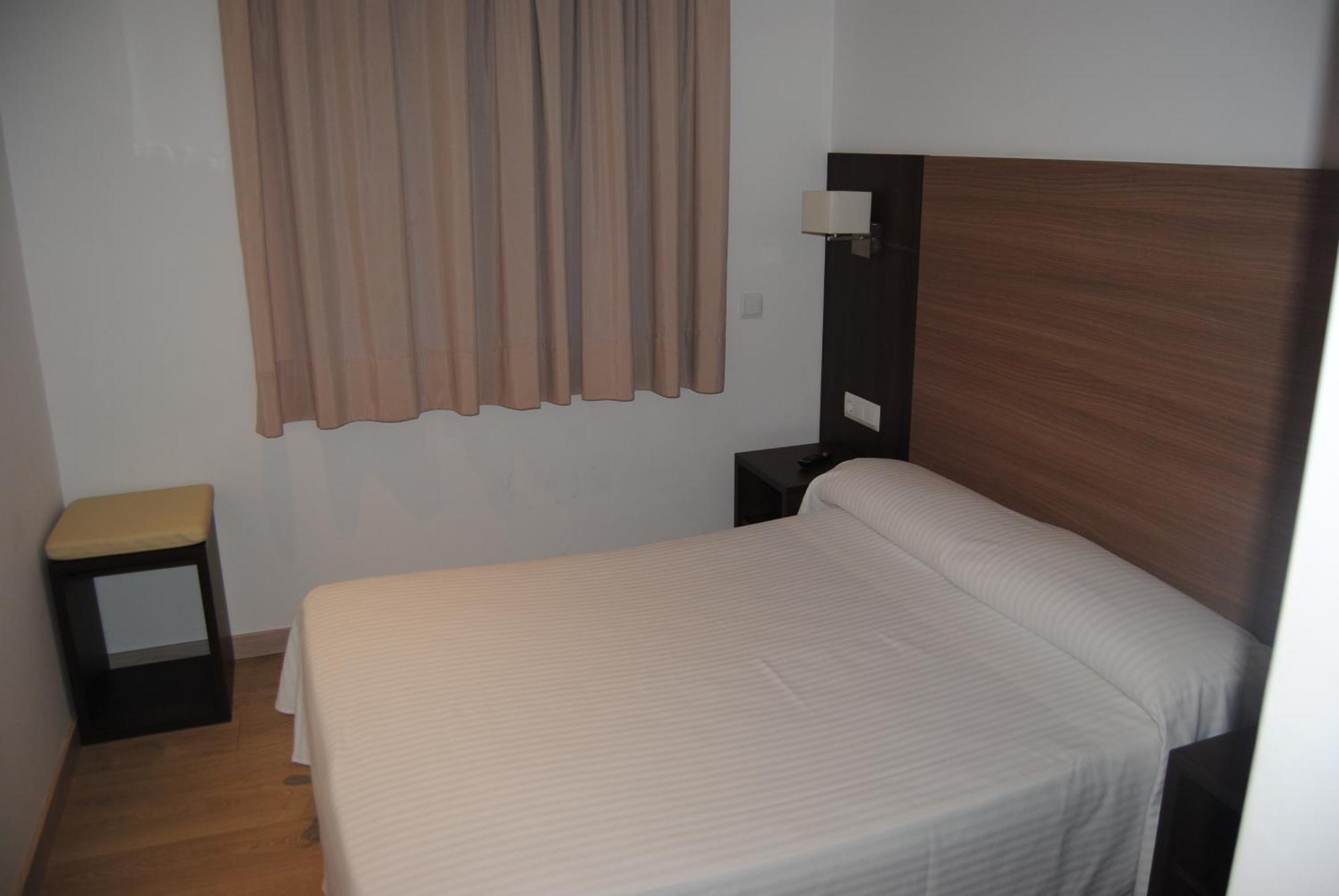 Hotel Victoria Tossa de Mar Oda fotoğraf