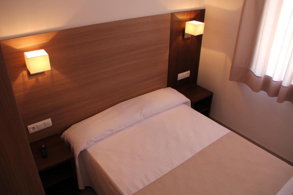 Hotel Victoria Tossa de Mar Oda fotoğraf
